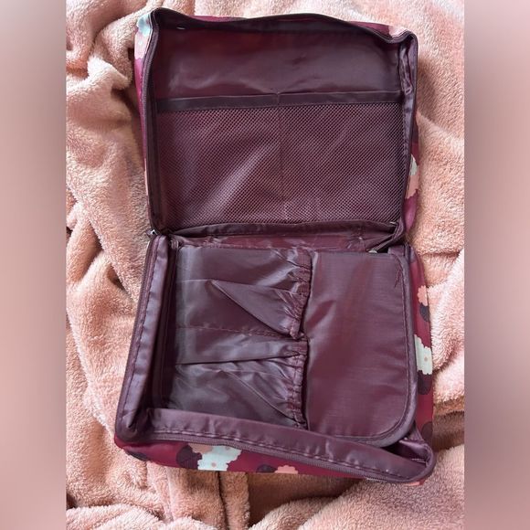 Travel Makeup Bag With Different Compartments! Nwt - Picture 7 of 8